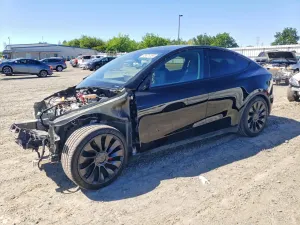 Tesla Model Y 2024