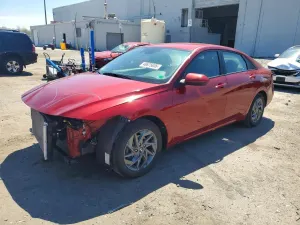 Hyundai Elantra 2.0L 4 2024