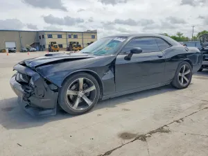 Dodge Challenger 5.7L 8 2014