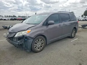 Toyota Sienna 3.5L 6 2014