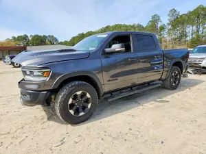 RAM 1500 5.7L 8 2021