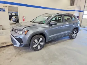 Volkswagen Taos 1.5L 4 2025