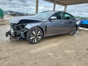 Nissan Altima 2.5L 4 2022