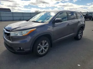 Toyota Highlander 3.5L 6 2014