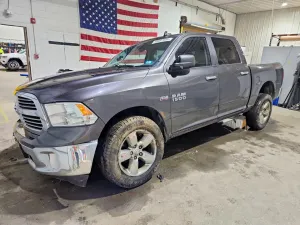 RAM 1500 5.7L 8 2015