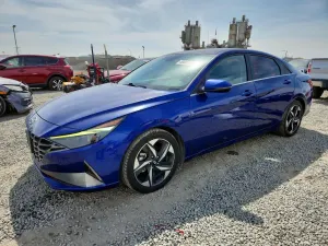 Hyundai Elantra 2.0L 4 2022
