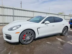 Porsche Panamera 4.8L 8 2015