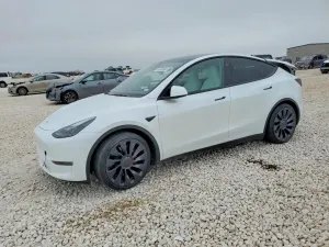 Tesla Model Y 2024