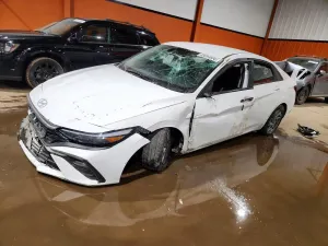 Hyundai Elantra 2.0L 4 2024