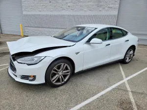 Tesla Model S 2013