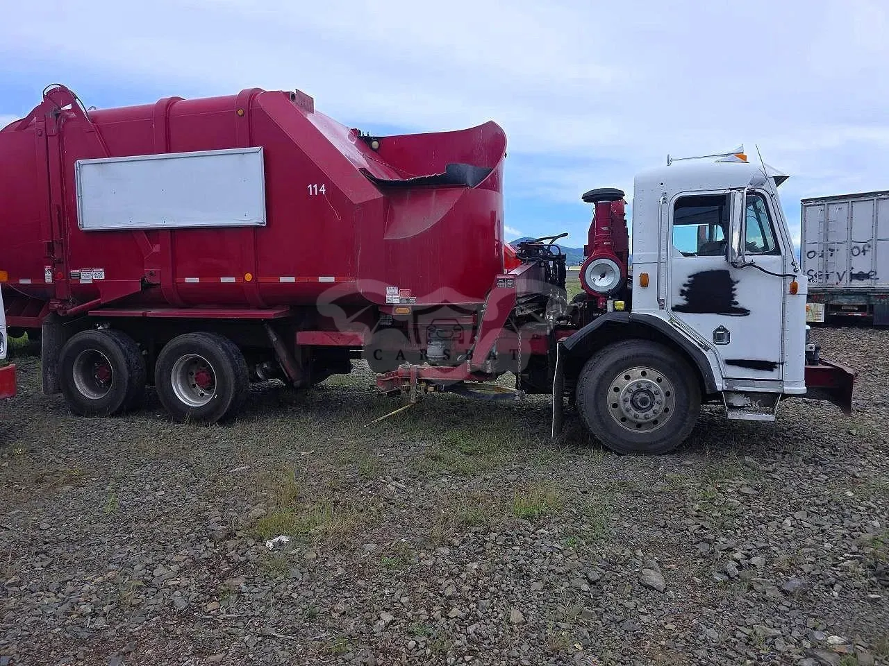 Peterbilt 320/325 6 2006