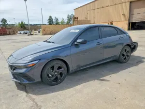 Hyundai Elantra 2.0L 4 2026