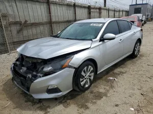 Nissan Altima 2.5L 4 2022