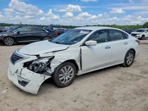 Nissan Altima 2.5L 4 2015