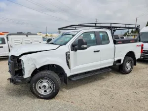 Ford F-250 6.8L 8 2024