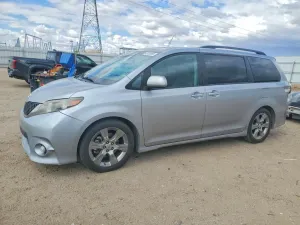 Toyota Sienna 3.5L 6 2013