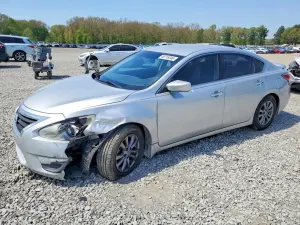 Nissan Altima 2.5L 4 2015