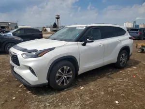 Toyota Highlander 3.5L 6 2022
