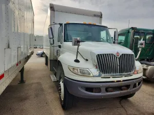 International DuraStar / 4000 6.7L 6 2018