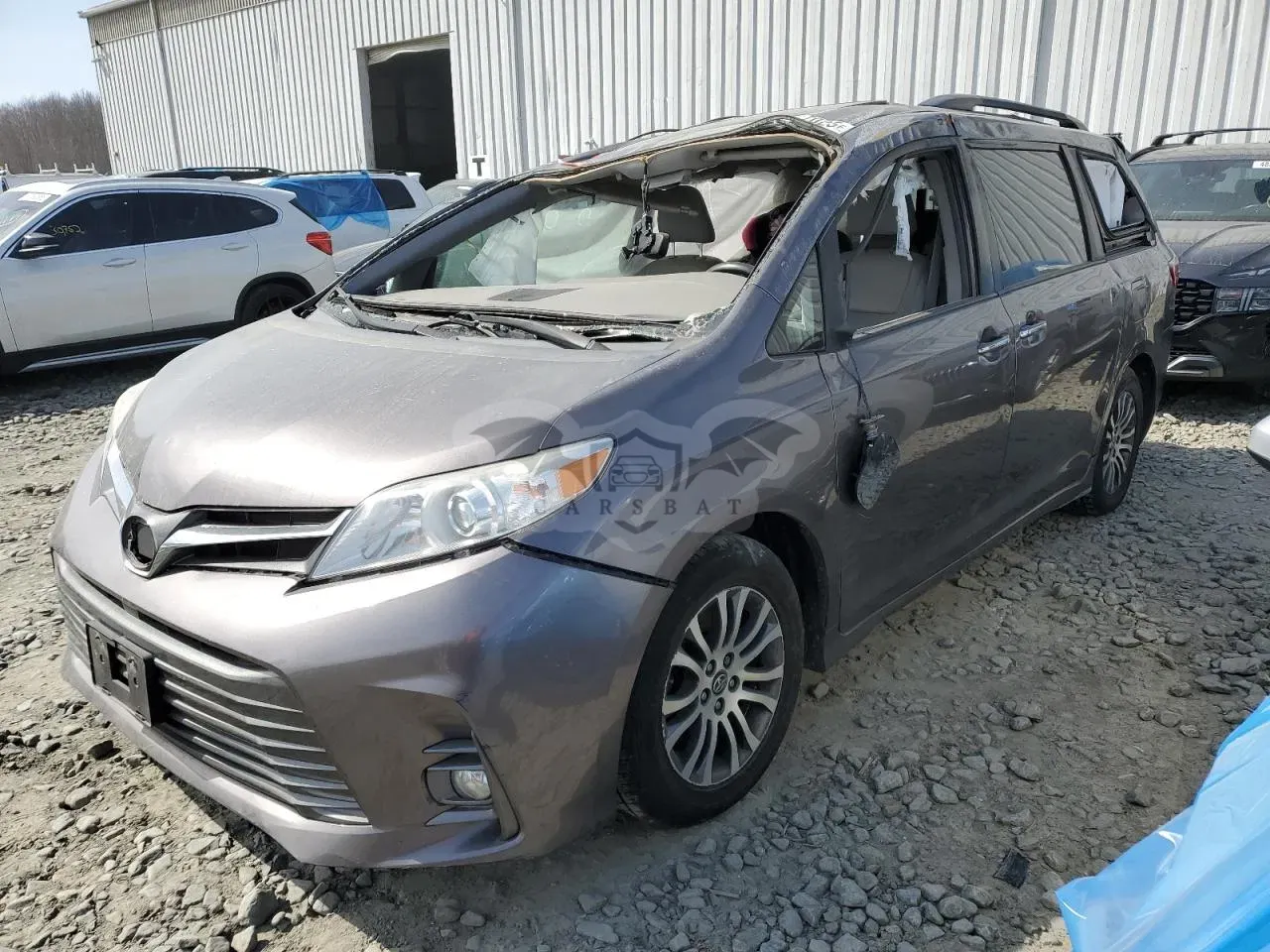 Toyota Sienna XLE 3.5L 6 2019