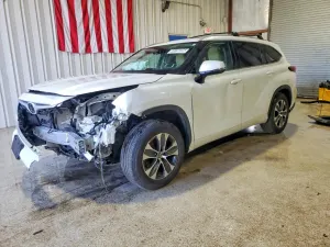 Toyota Highlander 2.4L 4 2023
