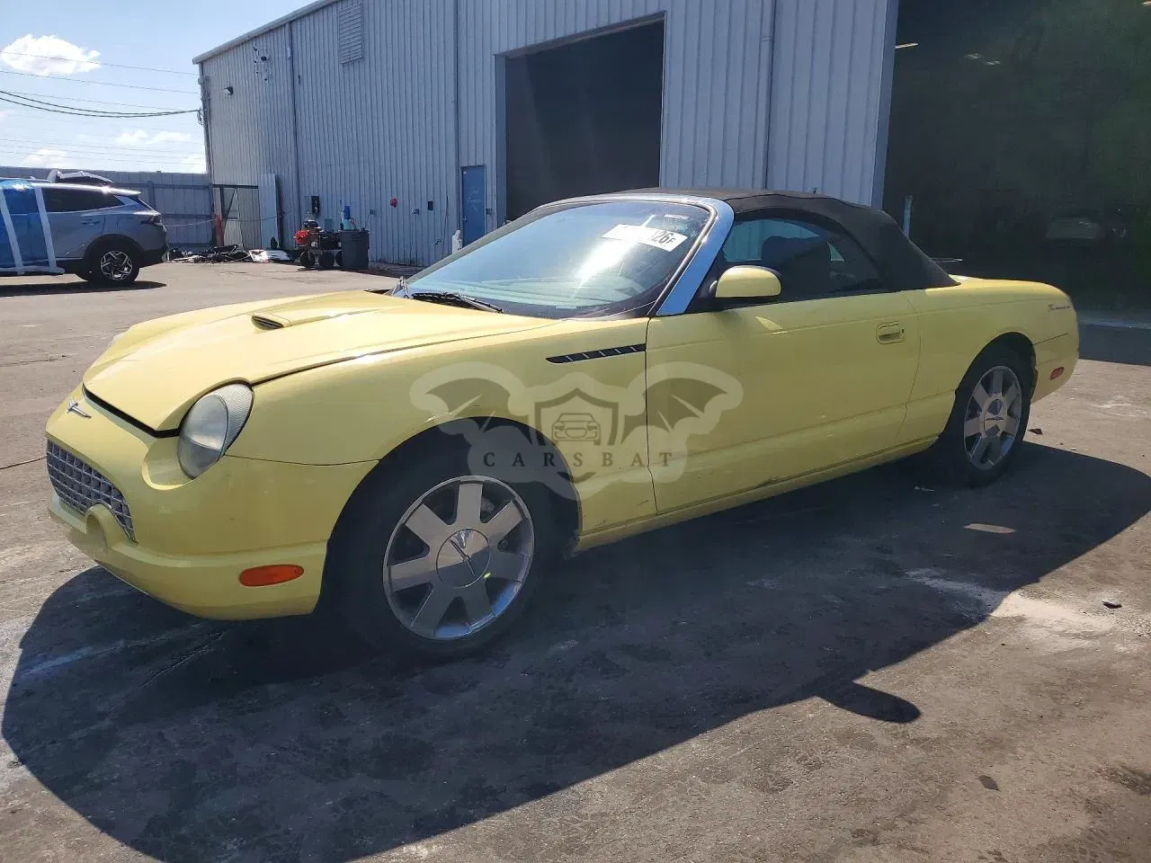 Ford Thunderbird 3.9L 8 2002