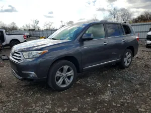 Toyota Highlander 3.5L 6 2013