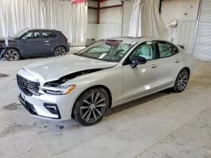 Volvo S60 2.0L 4 2022