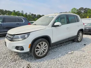 Volkswagen Tiguan 2.0L 4 2015