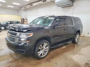 Chevrolet Suburban 5.3L 8 2015