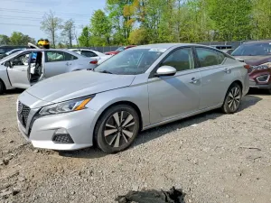 Nissan Altima 2.5L 4 2021