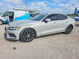 Volvo S60 2.0L 4 2021