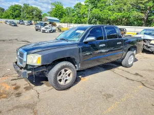 Dodge Dakota 4.7L 8 2006