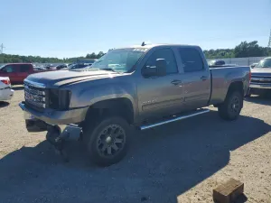 GMC Sierra 6.6L 8 2013
