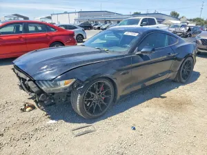 Ford Mustang 5.0L 8 2015
