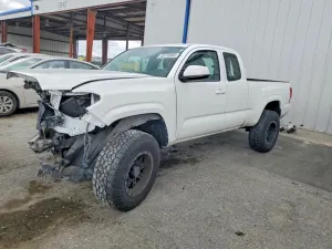 Toyota Tacoma 2.7L 4 2017