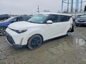 Kia Soul 2.0L 4 2023