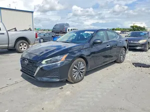 Nissan Altima 2.5L 4 2025