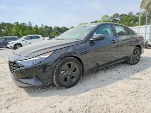 Hyundai Elantra 2.0L 4 2022