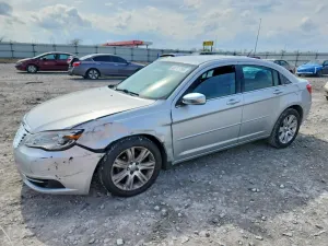Chrysler 200 2.4L 4 2012