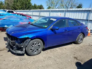 Hyundai Elantra 2.0L 4 2024