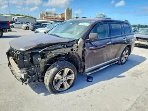 Toyota Highlander 3.5L 6 2013