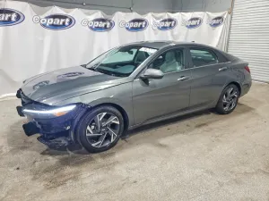 Hyundai Elantra 2.0L 4 2025