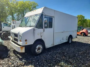 Freightliner MT-45 5.9L 6 2004