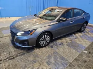 Nissan Altima 2.5L 4 2025