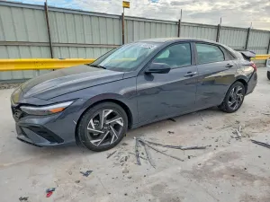 Hyundai Elantra 2.0L 4 2025