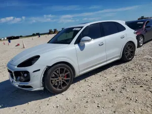 Porsche Cayenne 4.0L 8 2023
