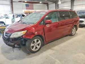 Toyota Sienna 3.5L 6 2011