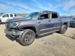 Toyota Tundra 5.7L 8 2020