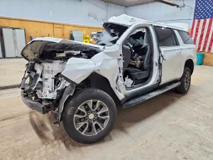 Chevrolet Suburban 5.3L 8 2022